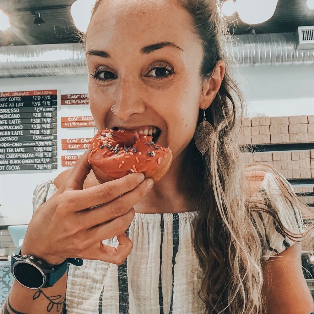 Meet Your Posher, Lyssa! Top Rated Seller!